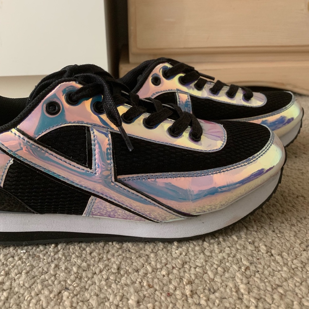 YRU REFLECTIVE SNEAKERS SIZE 10